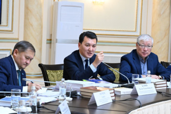 Фотография к новости: Второй том академического издания "История Казахстана" утвердили к публикации