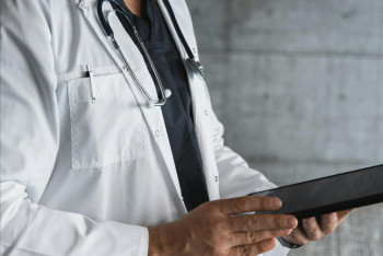 Фотография к новости: В 200 аулов впервые пришла доступная медицина