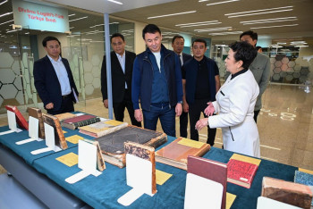 Фотография к новости: Дархан Сатыбалды оценил реконструкцию театра "Алатау"