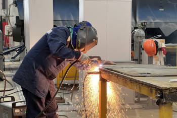 Фотография к новости: 360 бронемашин в год и 3 тысячи рабочих мест: что производят в индустриальном парке Астаны