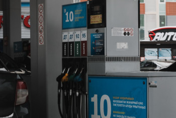 Фотография к новости: В Минэнерго Казахстана прокомментировали ситуацию с бензином в соседней стране