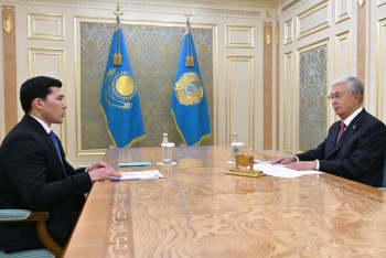 Глава государства провел встречу с министром туризма и спорта