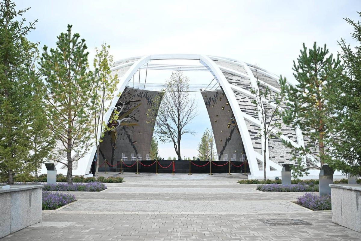 Уникальный Парк мира и согласия открыли в Астане