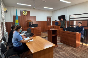 Фотография к новости: В Актау осужденного отправили в колонию за нарушение пробационных требований