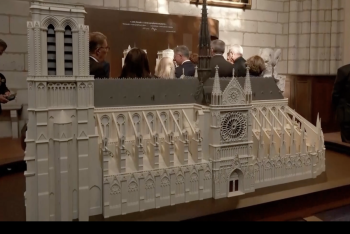 Фотография к новости: Башни Нотр-Дама открылись для туристов спустя 6 лет после пожара