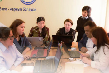 Фотография к новости: 30 тысяч педагогов до декабря повысят квалификацию: акцент на инклюзию и ИИ