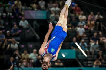 Фотография к новости: Казахстанские гимнасты обошли чемпионов мира и взяли "золото" на Кубке мира