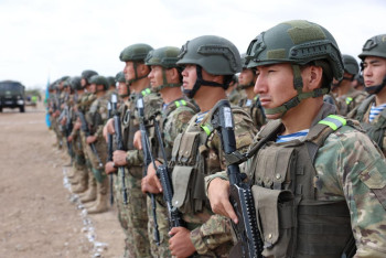 Фотография к новости: Более 3000 военнослужащих отработали действия в условиях высокой боевой готовности