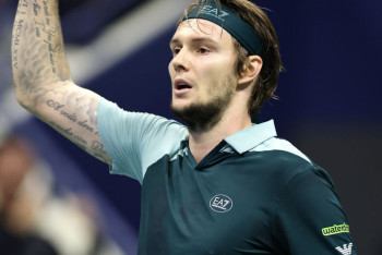 Фотография к новости: Александр Бублик триумфально выиграл турнир ATP в Китае