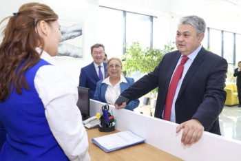 Ермек Кошербаев ознакомился с работой социальных центров Шымкента