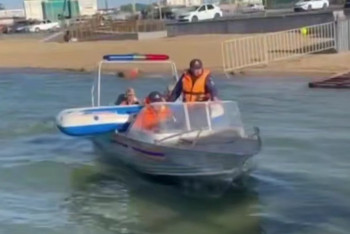 В Кокшетау сотрудники МЧС спасли рыбаков, застрявших в камышах