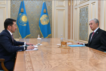 Фотография к новости: Министру ИИ поручено превратить Казахстан в цифровой хаб региона