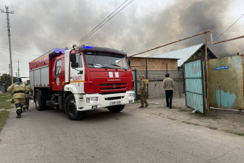 Фотография к новости: В селе под Алматы сгорело три дома, есть жертвы