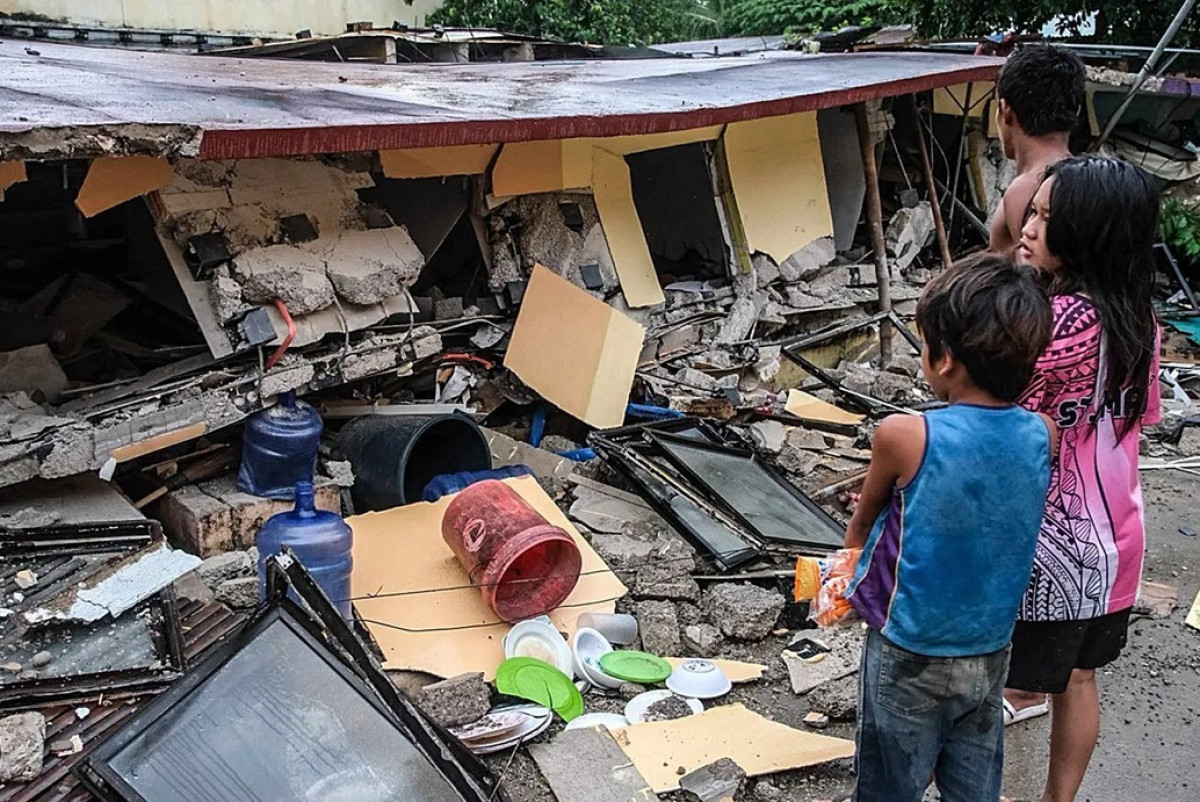 69 человек погибли в результате землетрясения на Филиппинах