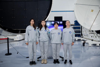 Фотография к новости: Женский экипаж Казахстана ушёл в "космос"