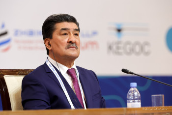 Фотография к новости: Казахстан выносит на международный уровень проблему Арала и Каспия