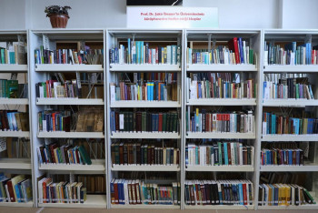 Фотография к новости: 3000 книг подарил библиотеке учёный из университета имени Ходжи Ахмета Ясави