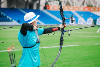 Фотография к новости: Казахстанка Анастасия Солодовникова стала чемпионкой Игр СНГ по стрельбе из лука