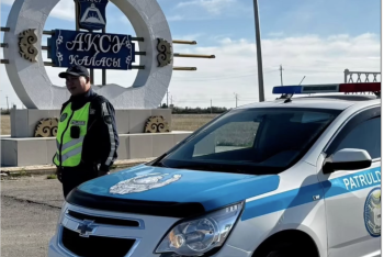 Фотография к новости: В Аксу два водителя насмерть сбили пешехода и скрылись