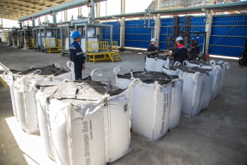 Фотография к новости: В Актау работников "Caspi Bitum" осудили за кражу металла с завода