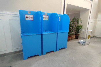 Фотография к новости: Демократия по-семейски: жители Абаской области ждут результатов выборов