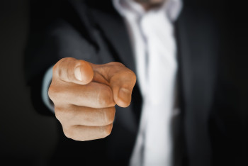 Фотография к новости: Чиновник, оскорбивший коллег, получил строгий выговор в ВКО