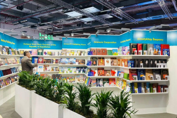 Более 350 книг казахстанских писателей представлены европейскому читателю на ярмарке