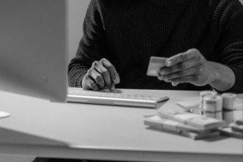 Мошенники под видом АФМ выманивают деньги у казахстанцев