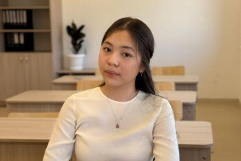 Фотография к новости: Казахстанская школьница покорила Нью-Йоркскую академию наук