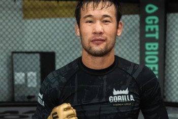 Фотография к новости: Названы сроки камбэка казахстанского бойца Шавката Рахмонова