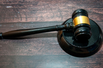 Фотография к новости: В России впервые оштрафовали блогера за рекламу в Instagram