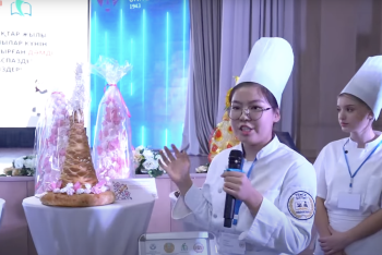 Фотография к новости: В Шымкенте испекли съедобное саукеле