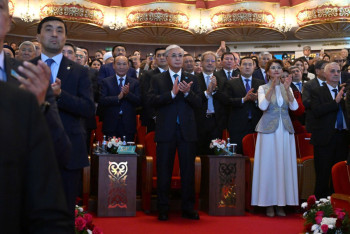 Фотография к новости: Токаев посетил торжественный концерт по случаю Дня Республики