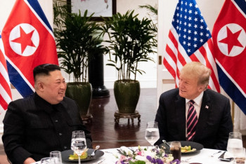 Фотография к новости: Сеул выразил готовность к возможной встрече Трампа и Ким Чен Ына на границе между Кореями