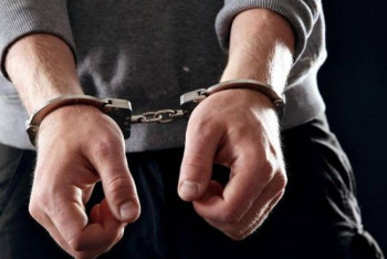 Фотография к новости: В Астане "голый" перформанс ради квартиры закончился арестом на 15 суток