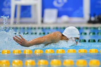 Фотография к новости: Казахстанские пловцы взяли серебро на юношеской Азиаде в Бахрейне