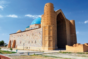 Фотография к новости: Без реального контроля и ответственности историческое наследие под угрозой — Аймагамбетов