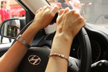 Фотография к новости: Срочная поездка в больницу спасла казахстанку от штрафа за скорость