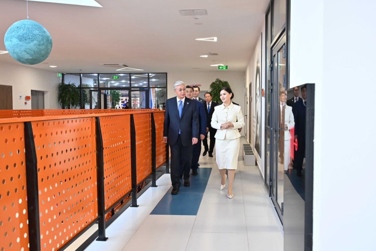 Токаев посетил творческо-инновационную академию в Кызылорде