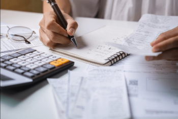 Фотография к новости: Налоговая получит доступ к счетам казахстанцев: чего ждать и есть ли повод для тревоги