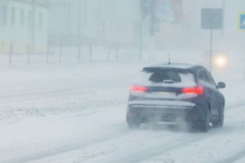 Фотография к новости: Дождь со снегом накроет 11 областей: водителей просят не рисковать на трассах