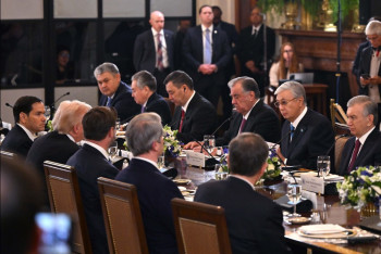 Фотография к новости: Токаев принял участие в историческом саммите "Центральная Азия – США"