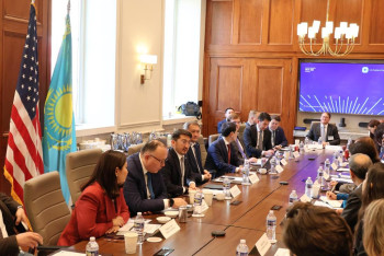 Фотография к новости: Исторический визит Токаева: 29 соглашений с США и миллиарды в экономику страны