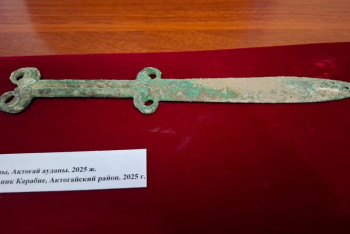 Фотография к новости: В Карагандинской области найдено нетронутое погребение сакского воина