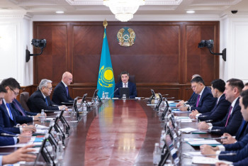 Фотография к новости: Бектенов раскритиковал акиматы за слабый контроль над модернизацией ж/д вокзалов