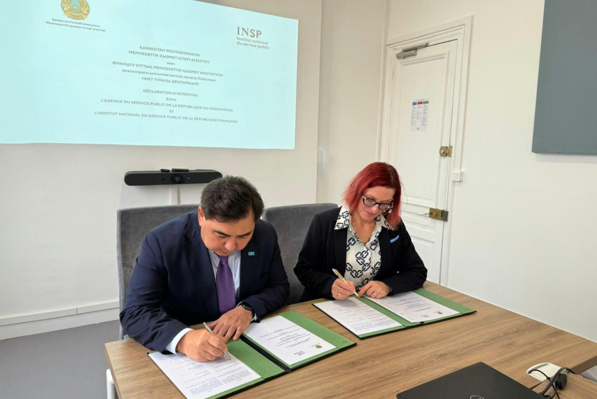 Казахстан и Франция подписали декларацию о сотрудничестве в сфере госслужбы на площадке ОЭСР