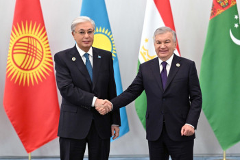 Фотография к новости: Токаев прибыл в  Конгресс-центр Ташкента для участия в VII Консультативной встрече лидеров Центральной Азии