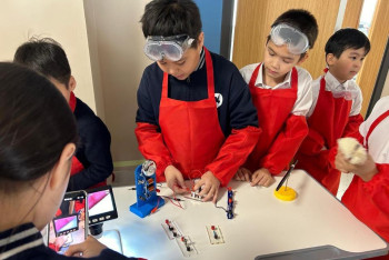 Фотография к новости: В Астане школа нового образца собирает полные классы