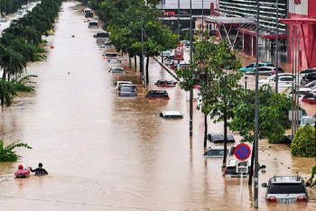 Фотография к новости: Токаев соболезнует в связи с жертвами наводнения во Вьетнаме