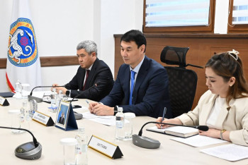 Фотография к новости: Жители Алматы попросили акима решить проблемы дорог, инженерных сетей и благоустройства